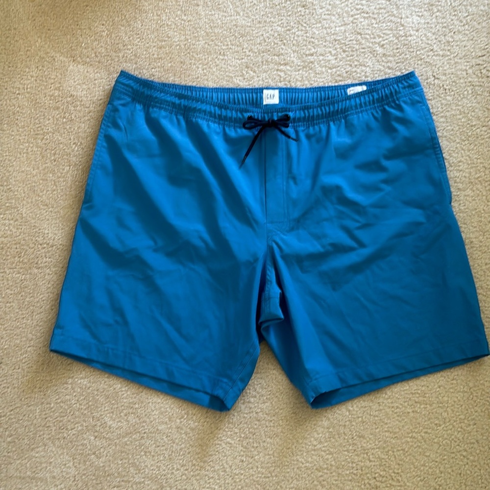 Men’s Gap swim trunks